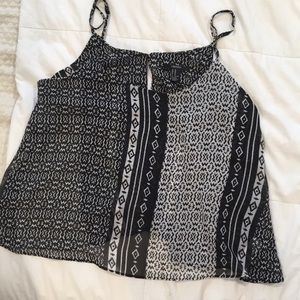 Forever 21, Size M, Black & White Tribal Top